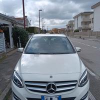 Mercedes Benz classe B 180 Sport inserti AMG.
