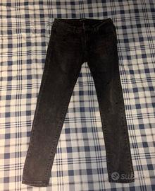 Jeans neri effetto Used