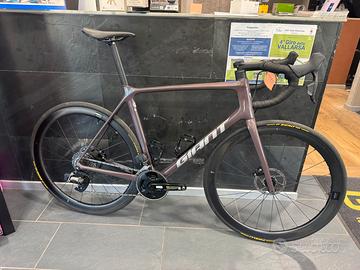 TCR ADVANCED PRO 1 2023 tg L