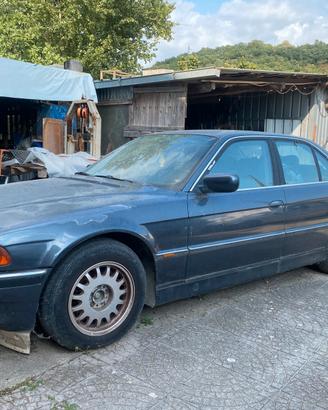 BMW 728 E38 per pezzi di  ricambio