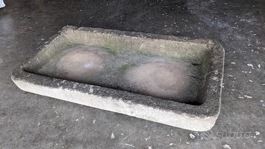 Lavandino in pietra antico 