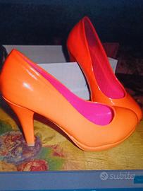scarpe donna n.35 o 36 piccolo ,colore arancio