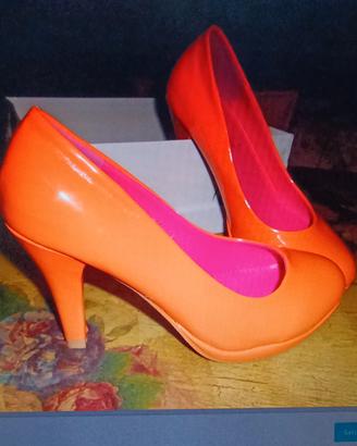 scarpe donna n.35 o 36 piccolo ,colore arancio