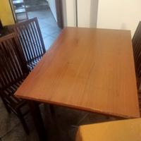 TAVOLI E SEDIE IN LEGNO