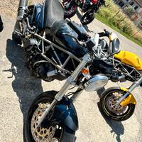 Ducati Monster 900 a carburatori 1993 e 1994