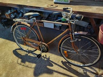 Bici d’epoca con freni a bacchetta