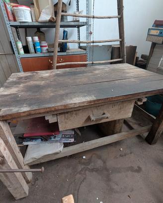 Banco da lavoro in legno