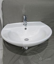 Lavandino con colonna senza rubinetto