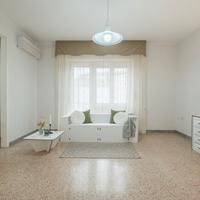Ultimo piano con tripla esposizione