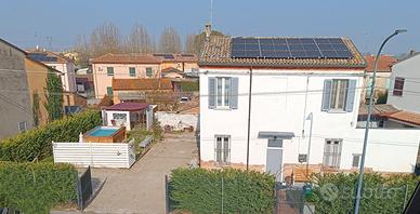casa indipendente giardino fotovoltaico 