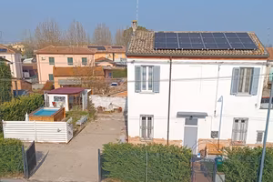 casa indipendente giardino fotovoltaico 