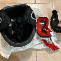 Casco da neve, occhiali da neve e maschera da neve