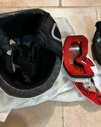 Casco da neve, occhiali da neve e maschera da neve