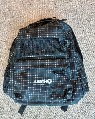Zaino Eastpak colore nero 30 litri