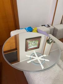 Specchio con illuminazione e ingrandimento