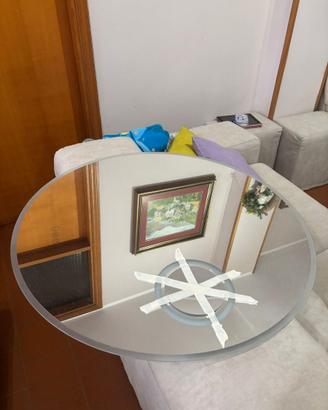 Specchio con illuminazione e ingrandimento