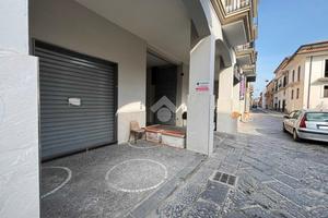 NEGOZIO A MARCIANISE