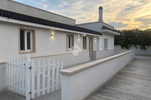 CASA SEMINDIPENDENTE A MARTINA FRANCA