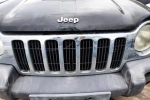 JEEP CHEROKEE SPORT 2010 - MASCHERINA ANTERIORE