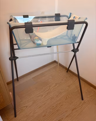 Vaschetta Stokke Flexi Bath completa con stand