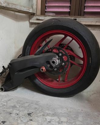 Forcellone e cerchio Ducati Panigale