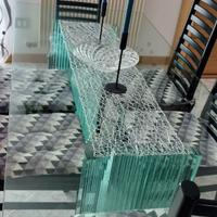 Tavolo in cristallo con tavolino da salotto