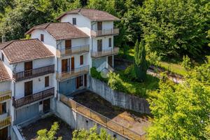 3 LOCALI A VILLA MINOZZO
