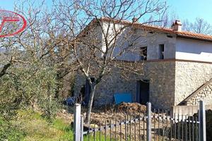 Villa di 111 m² con 3 locali a Laterina Pergine Va