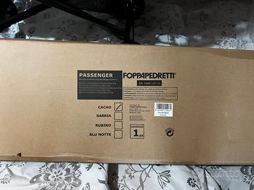 Passeggino Foppapedretti leggero e compatto.