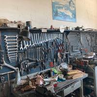 Attrezzatura officina meccanica usata con utensili