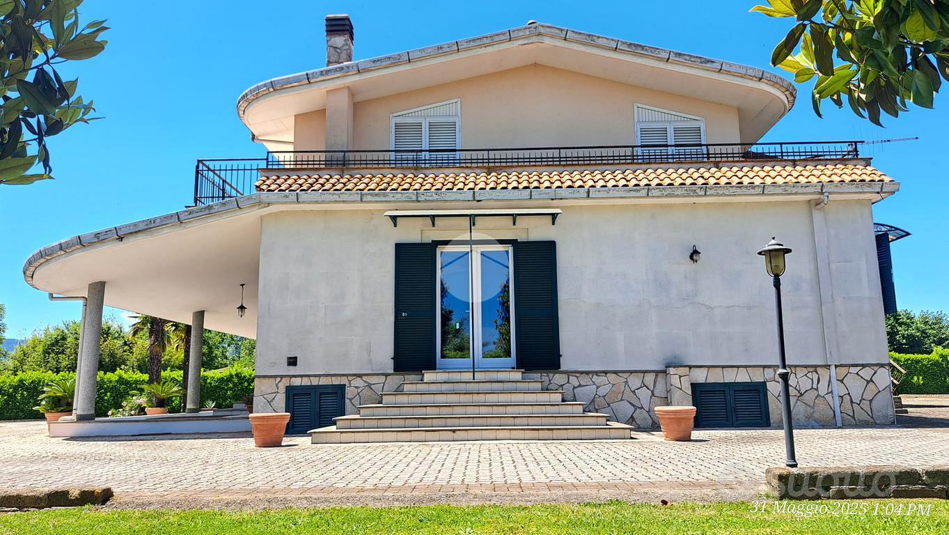 VILLA SINGOLA A FROSINONE - Vista 3