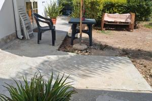 Casa in campagna con ampio spazio parcheggio