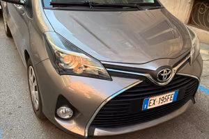 TOYOTA YARIS ANNO 2014 CAMBIO AUTPOMATICO