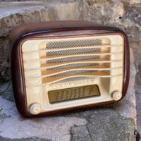 Telefunken Mignonette Baby radio d’epoca 1951