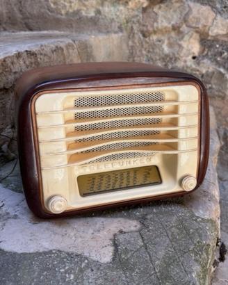 Telefunken Mignonette Baby radio d’epoca 1951