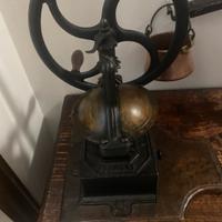 Antico macinacaffè Framont