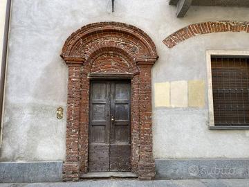 CAVOUR - TERATTETO BIFAMILIARE DI FINE '700