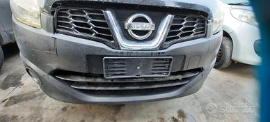 NISSAN QASHQAI 2010 - PARAURTI ANTERIORE