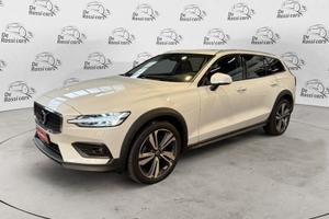 Volvo V60 Cross Country B4 D AWD autom. ULTIMATE