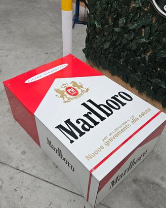 tavolino pacchetto marlboro 