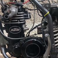Smembro motore ktm lc4