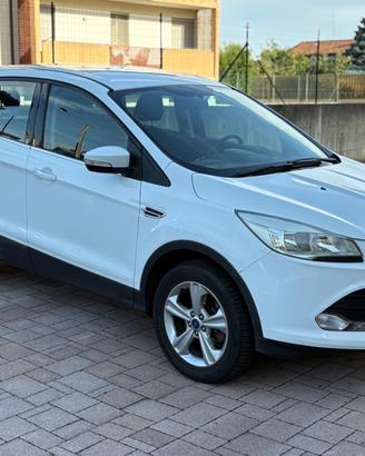 Ford Kuga 2.0 TDCI 140 CV 4WD Powershift