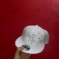 Cappello New Era NY bianco custom