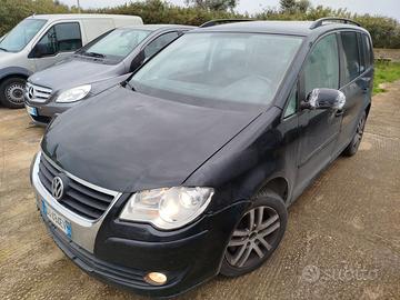 A 3500E.VW TOURAN 1.6TDI 105CV.7 POSTI HIGHILINE