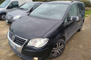 A 3500E.VW TOURAN 1.6TDI 105CV.7 POSTI HIGHILINE