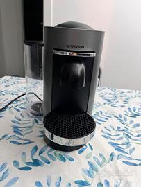 Macchinetta caffè Nespresso vertuo plus deluxe tit