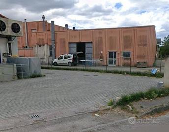 Immobile di 1103 m² a Magione