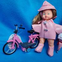 Bambola IC mini tini formaggina in rosa scooter