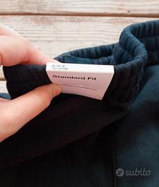 tuta Nike ancora con etichetta