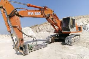 Escavatore cingolato Fiat Hitachi 220 (RICAMBI)
